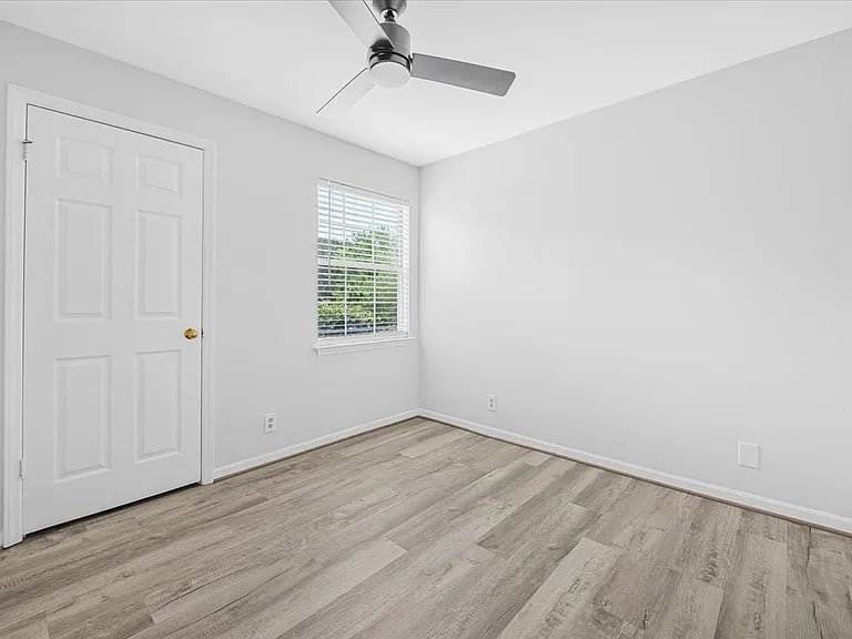5820 Inman Park Cir #220 — Photo 14