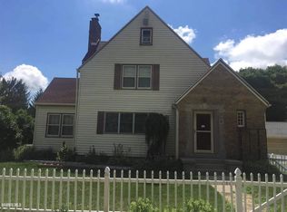 302 N Maple Ave, Forreston, IL 61030