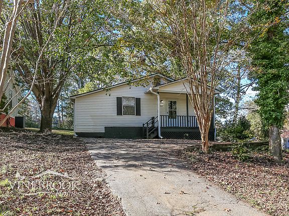 2nd image of 127 Celestial St