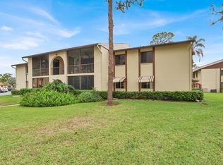 338 Knotty Pine Circle #D1, Greenacres, FL 33463