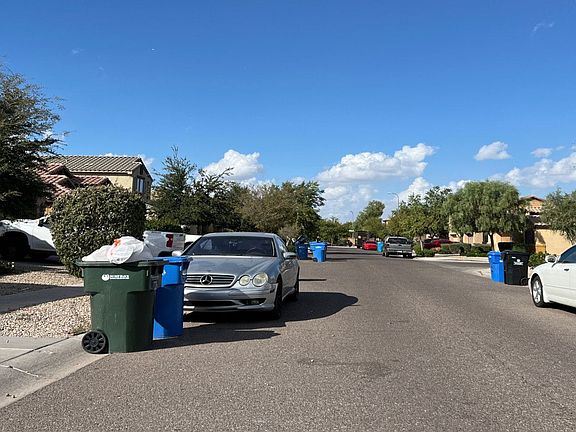 5th image of 3422 S 88th Ln