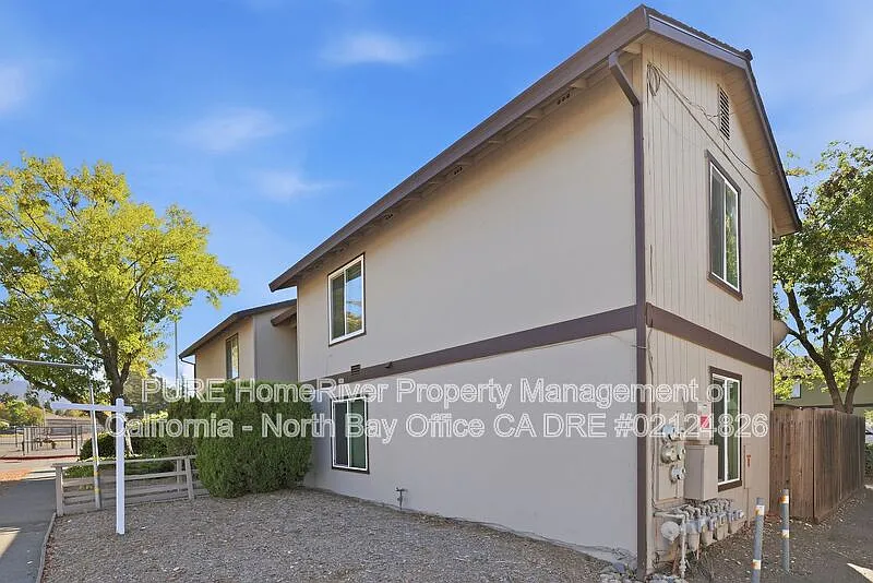 2 bed, 1.0 bath, $2,300 — Photo 2