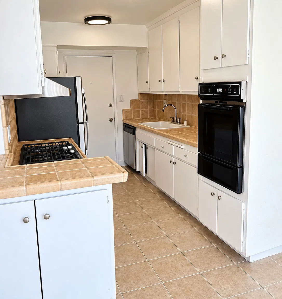 8657 Balboa TH 2BR 2BA — Photo 1