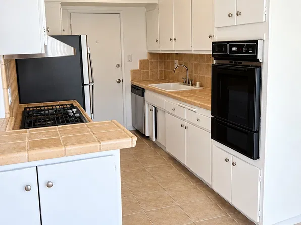 8657 Balboa Blvd, Northridge, CA