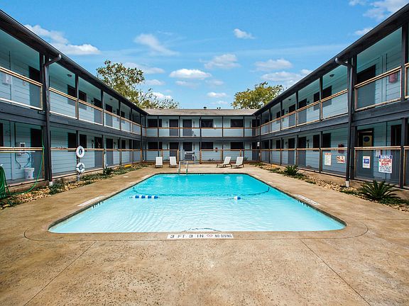 5th image of 1801 Fortview Rd #216