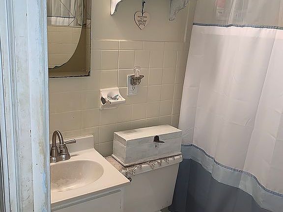 5th image of 6729 Orchard Blvd