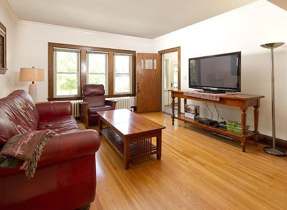 3rd image of 2825 37th Ave S