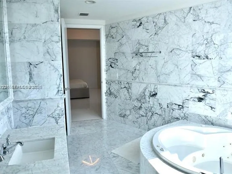 17475 Collins Ave #2802 — Photo 20