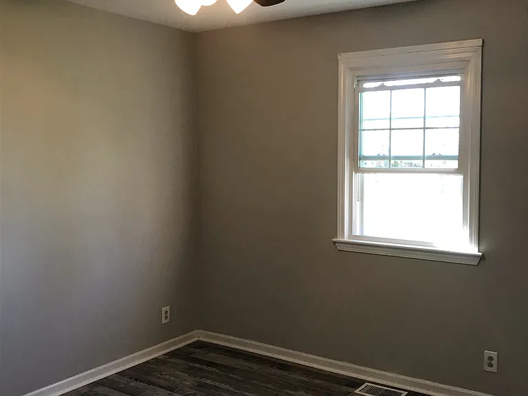 100 Grant Dr — Photo 13