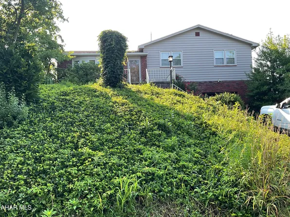 5001 Highland Park Ave, Altoona, PA 16602