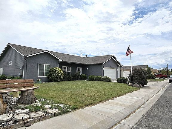 3rd image of 408 Marianne Dr