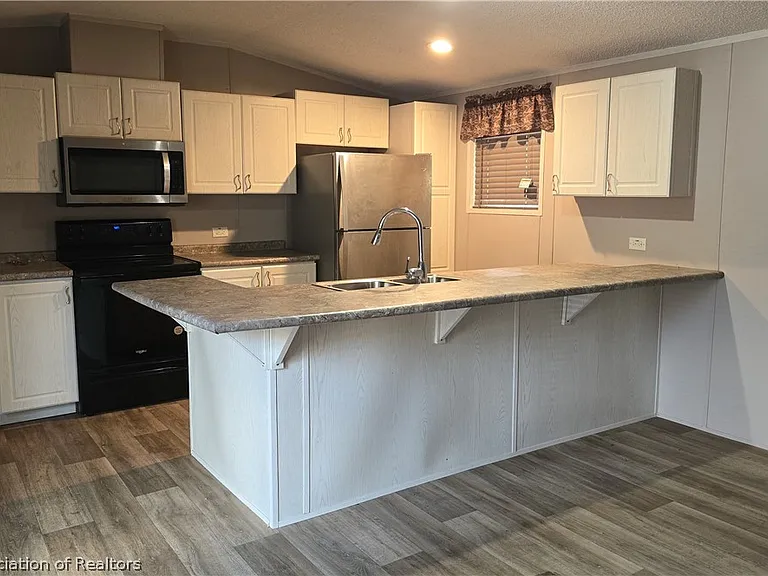 44 Crawford Dr #25 — Photo 5