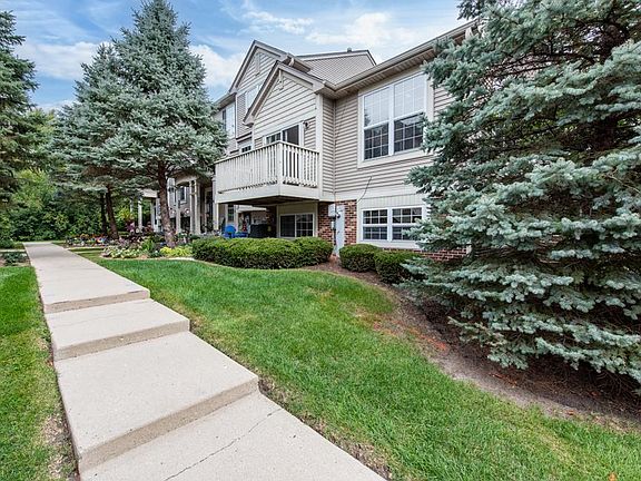 3rd image of 28750 W Pondview Dr