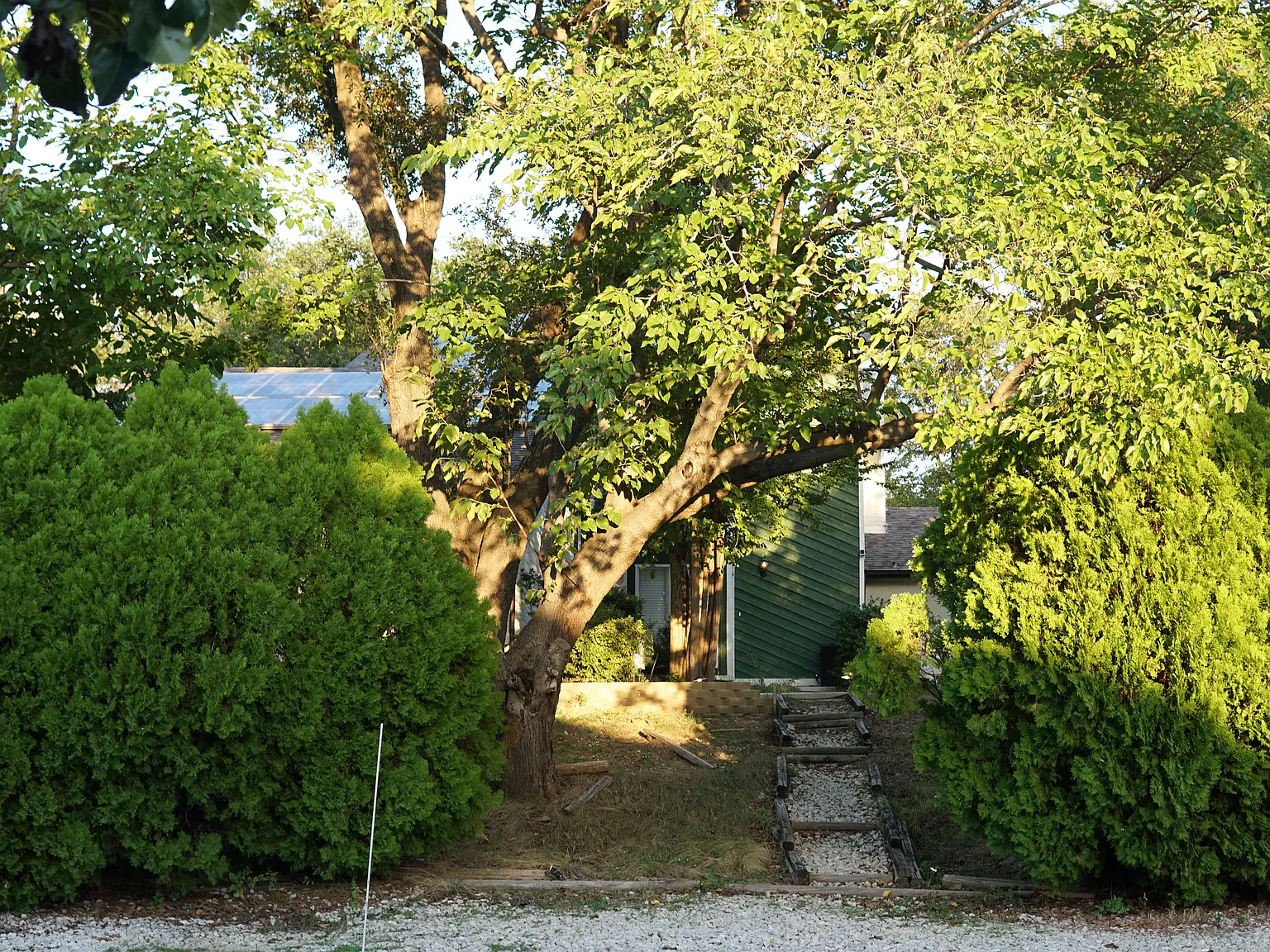3 bed, 2.5 bath, 2048 sqft, $2,699 — Photo 1
