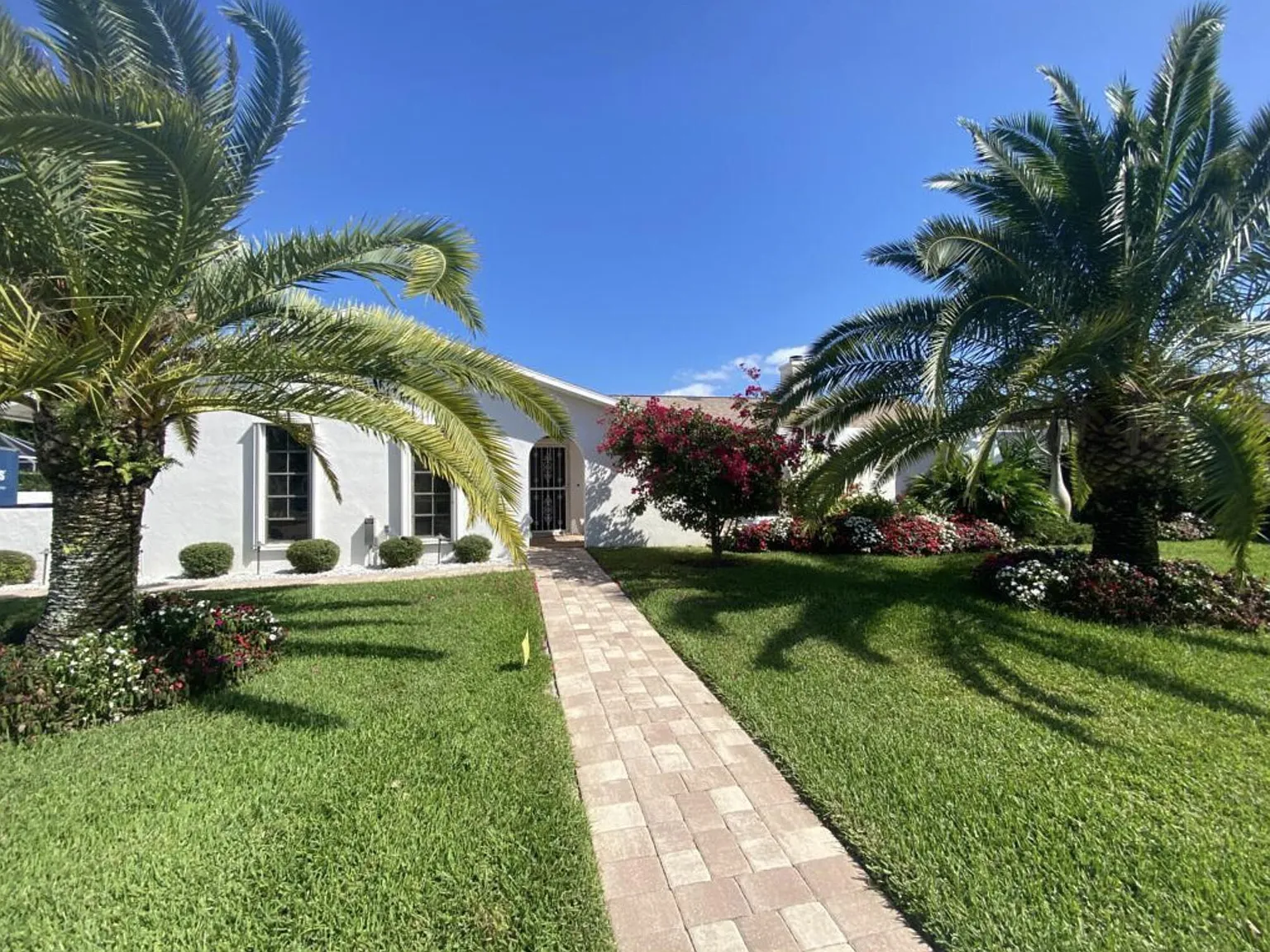 4 bed, 2.0 bath, 2253 sqft, $7,500 — Photo 3