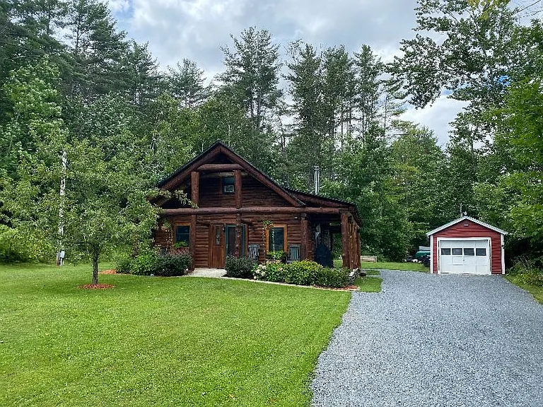 77 Indian Pond Rd — Photo 2