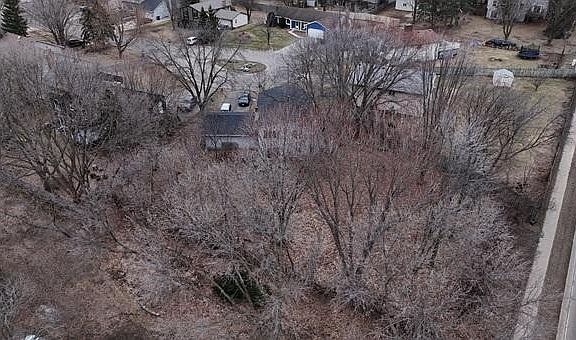 5th image of 1804 James Ct