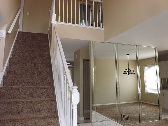 3rd image of 138 W Country Walk Dr