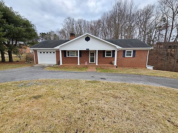 3rd image of 117 Sherwood Dr