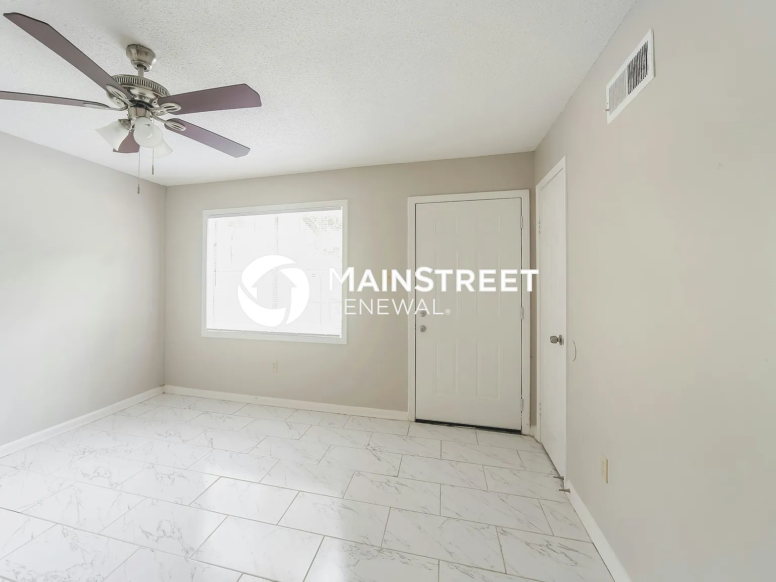 5059 Applewood Dr — Photo 2