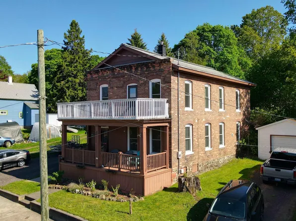 605 W Edwards Ave, Houghton, MI 49931