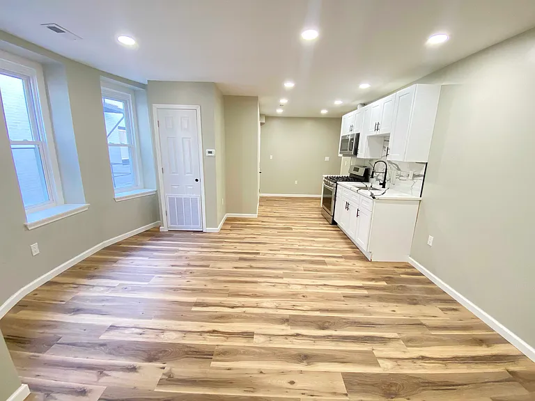 1426 W Rockland St #2 — Photo 7