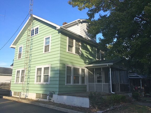2nd image of 218 Elm St
