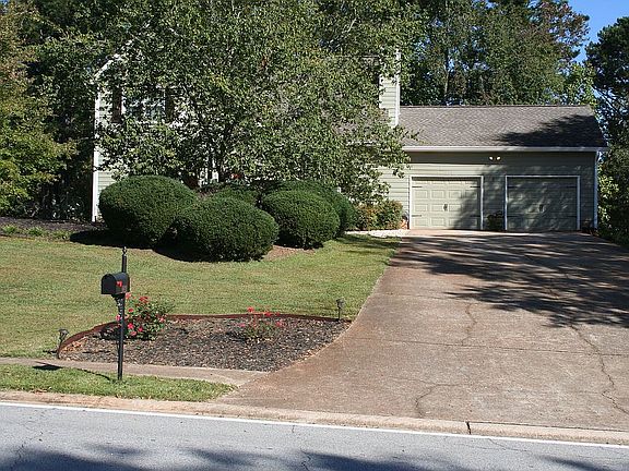2nd image of 6824 Alexander Pkwy