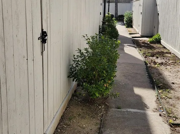 4001 Tanglewilde St APT 1204, Houston, TX 77063