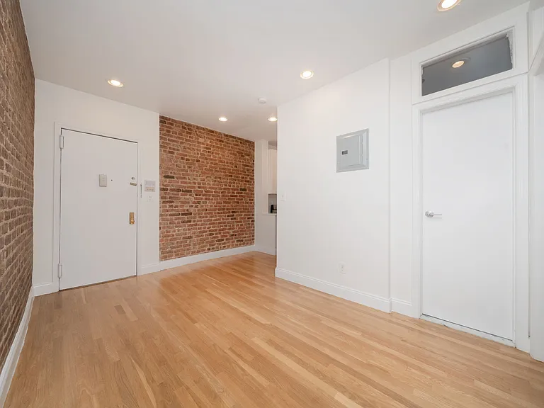 659 W 162nd St #24 — Photo 8