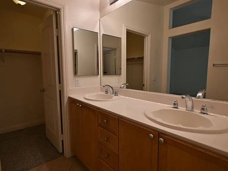 5472 Overlook Valley St — Photo 30