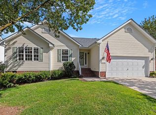 2104 Oak Stream Ln, Apex, NC 27523