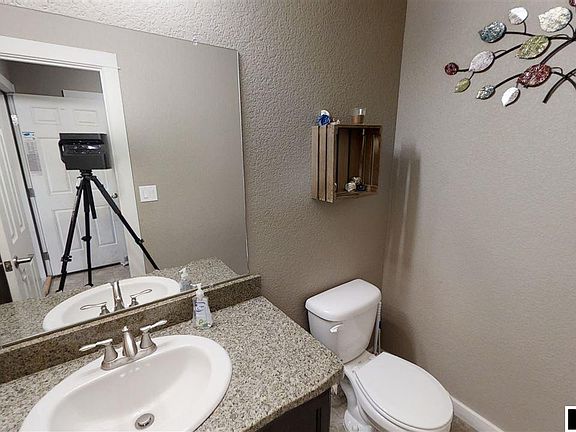 5th image of 741 Camp Davis Cir