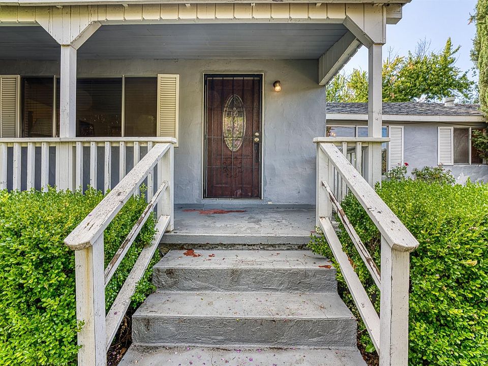 1st image of 8133 Holly Dr