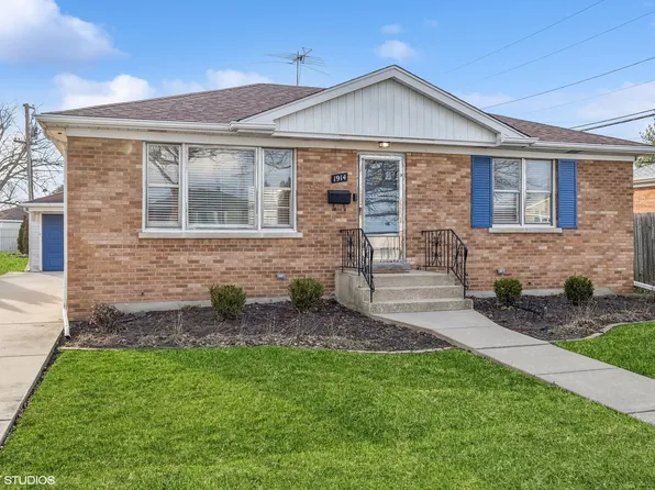 1914 Burns Ave, Westchester, IL 60154