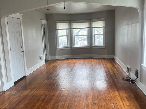 91 Amber St FLOOR 2
