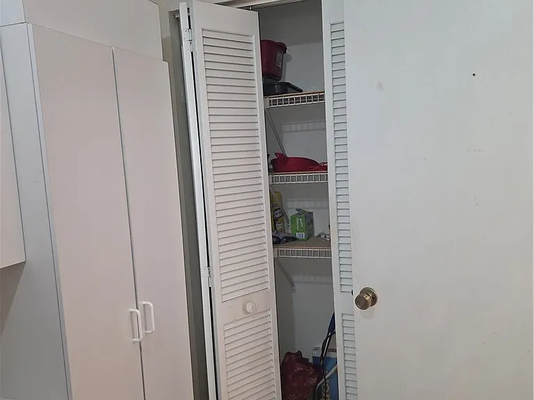 385 E Hartford St #5A — Photo 10