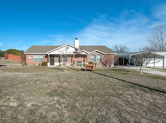 3rd image of 179 Emerald Dr