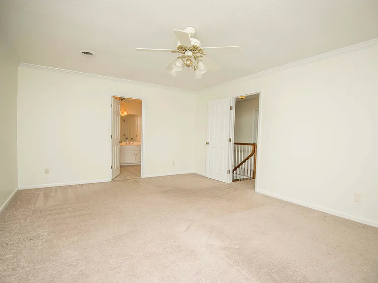 11144 Pleasant Forest Dr — Photo 32
