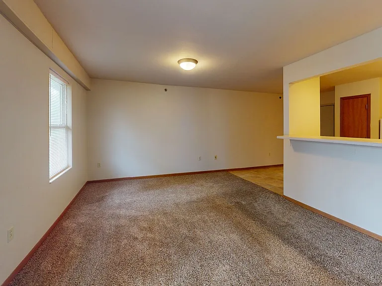 1407 S State St — Photo 33