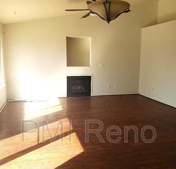 613 Annie Way — Photo 3