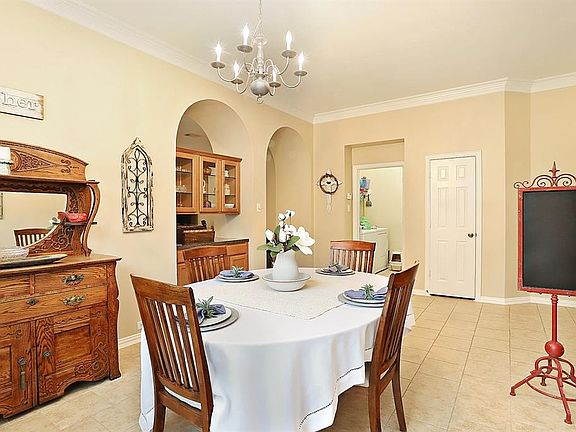 5th image of 16231 Saxon Hollow Ln