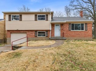 6526 S Oak Knoll Dr, Cincinnati, OH 45224