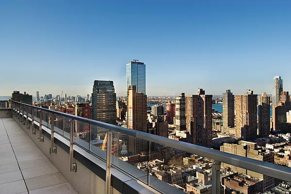 Rented by Corcoran | media 1