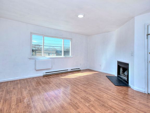 5th image of 638 Cove Rd APT 2