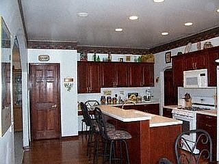 4th image of 5045 Irwin Dr