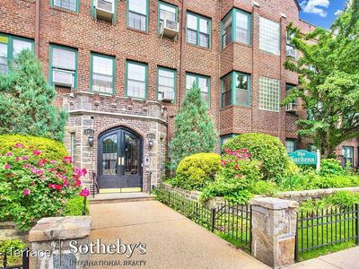 9411 69th Ave APT 207, Forest Hills, NY, 11375