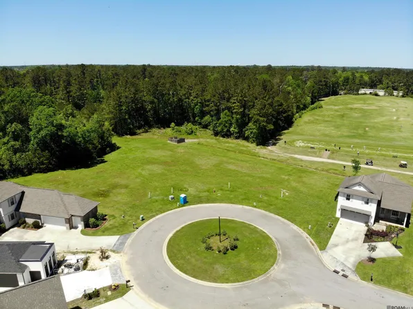 9380 Saint Andrews Ct W, Denham Springs, LA 70726