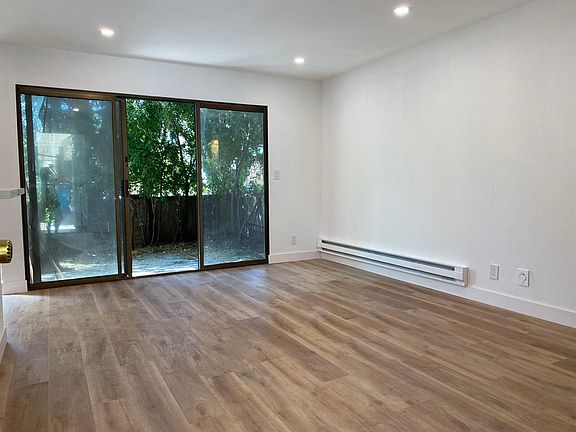 4th image of 230 Grand Blvd #1