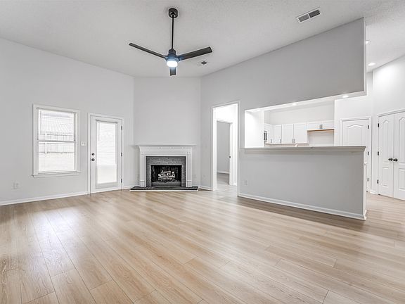 3rd image of 10133 Lynham Dr